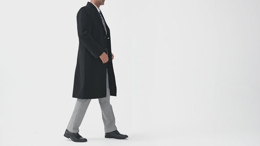 Langer Mantel aus schwarzem Wollkaschmir